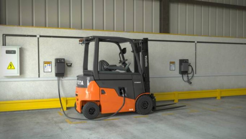 Batterie al litio per carrelli elevatori: durata, ricarica e vantaggi